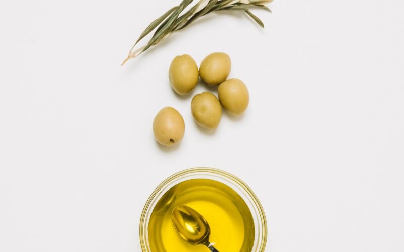 ¿Cuáles son los beneficios de tomar aceite de oliva crudo?